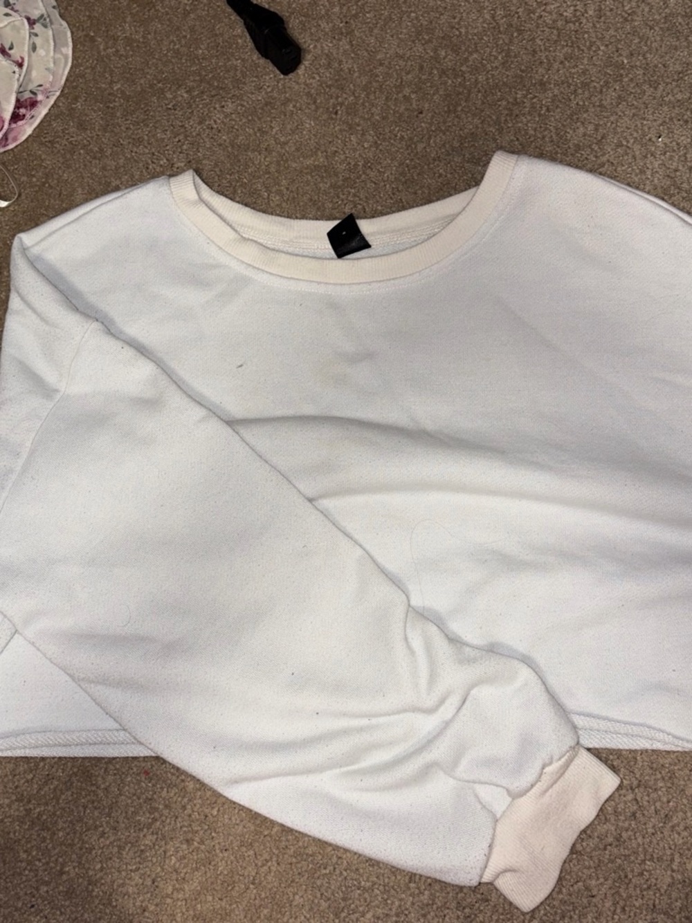 SHEIN White Cropped Crewneck Sweatshirt